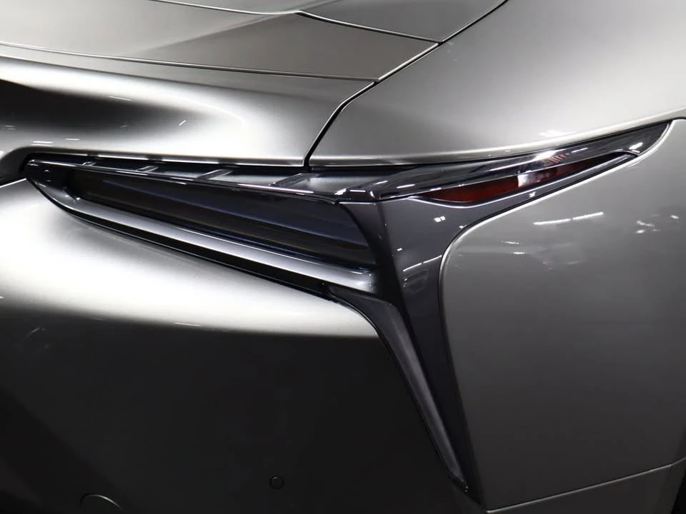 2021 Lexus LC - Image 12 of 20