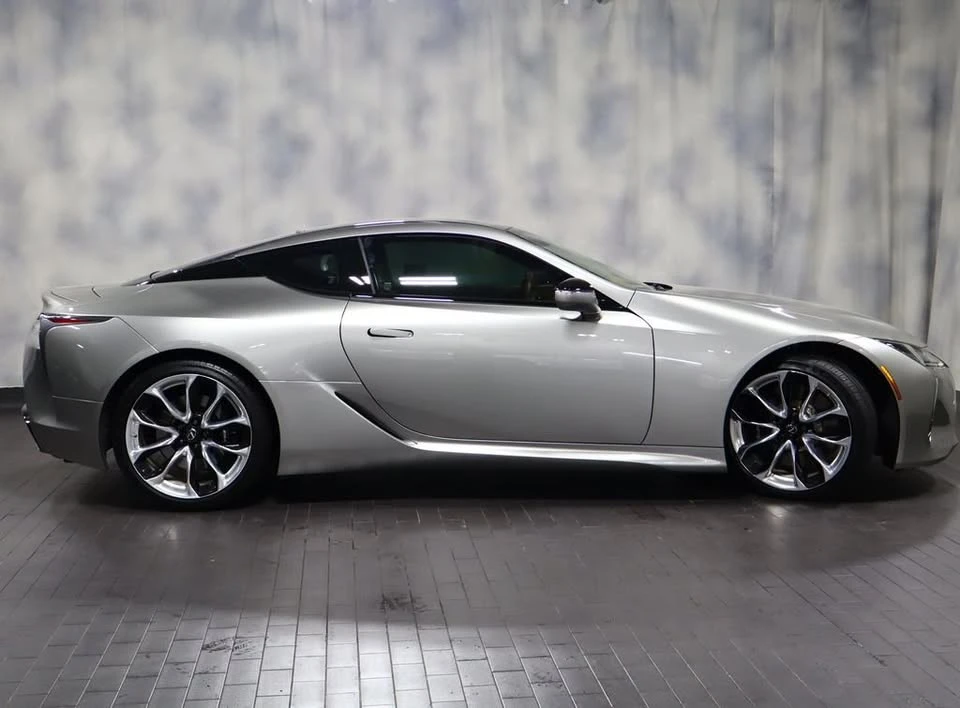2021 Lexus LC - Image 9 of 20