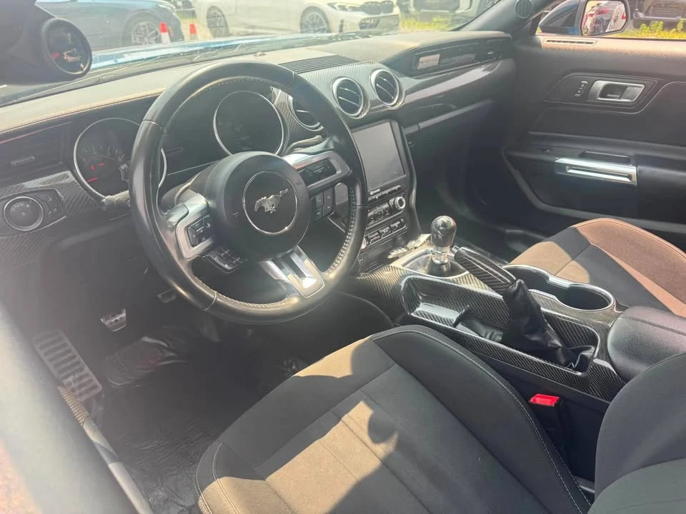2021 Lexus LC - Image 7 of 9