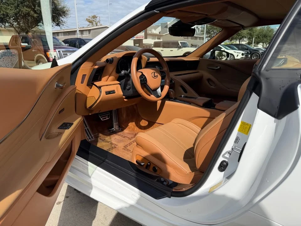2021 Lexus LC - Image 7 of 17