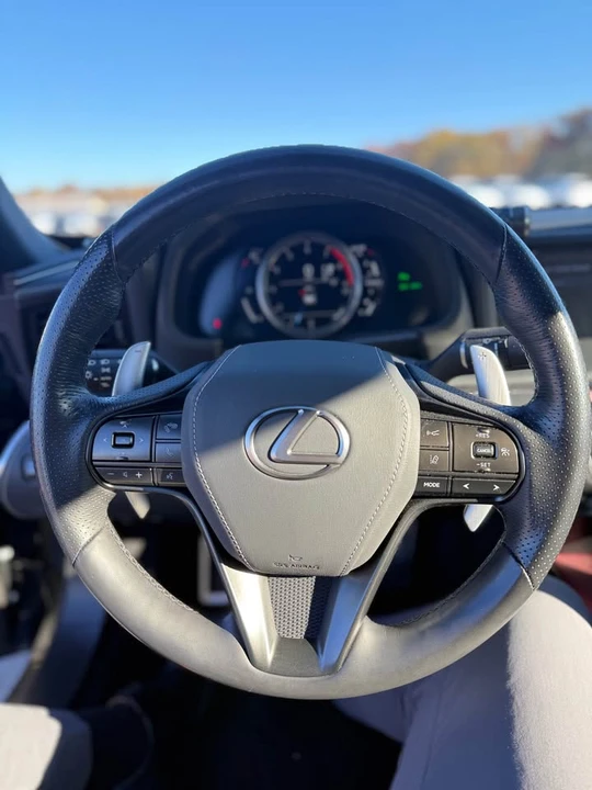 2021 Lexus LC - Image 12 of 14