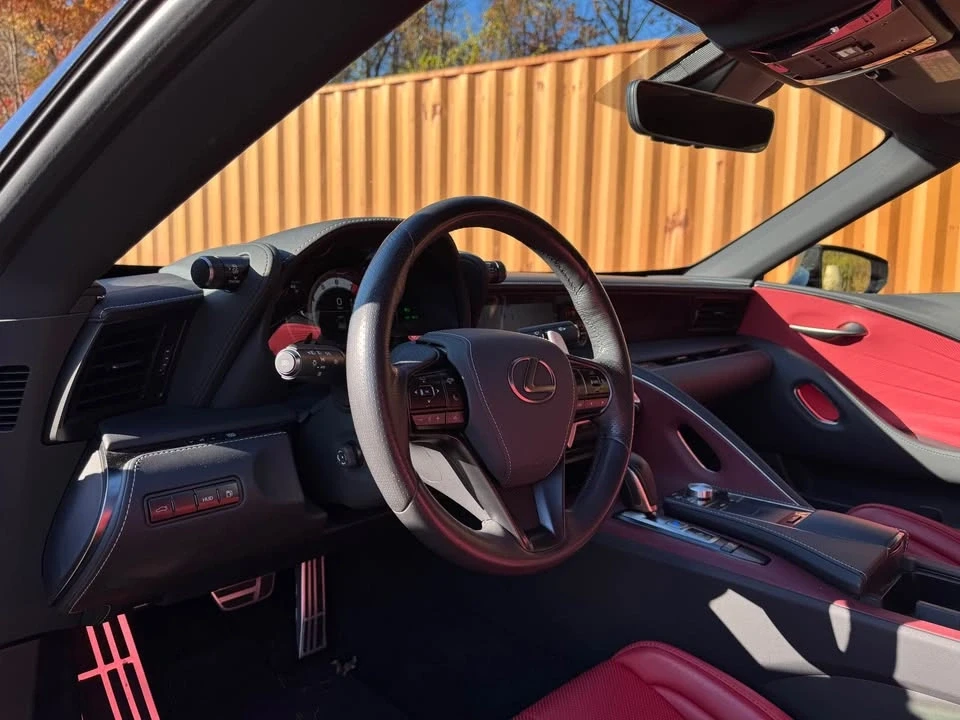 2021 Lexus LC - Image 9 of 19