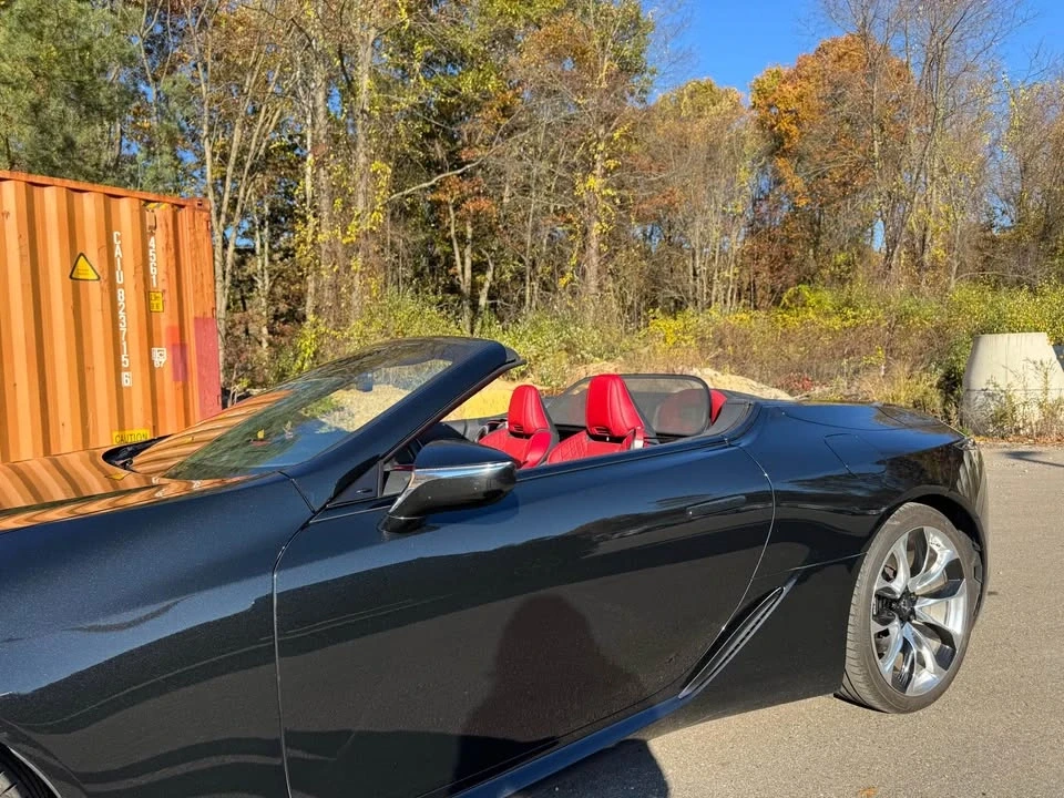 2021 Lexus LC - Image 14 of 19