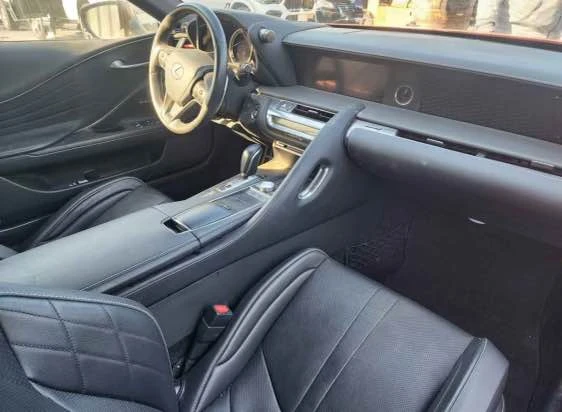 2021 Lexus LC - Image 6 of 7