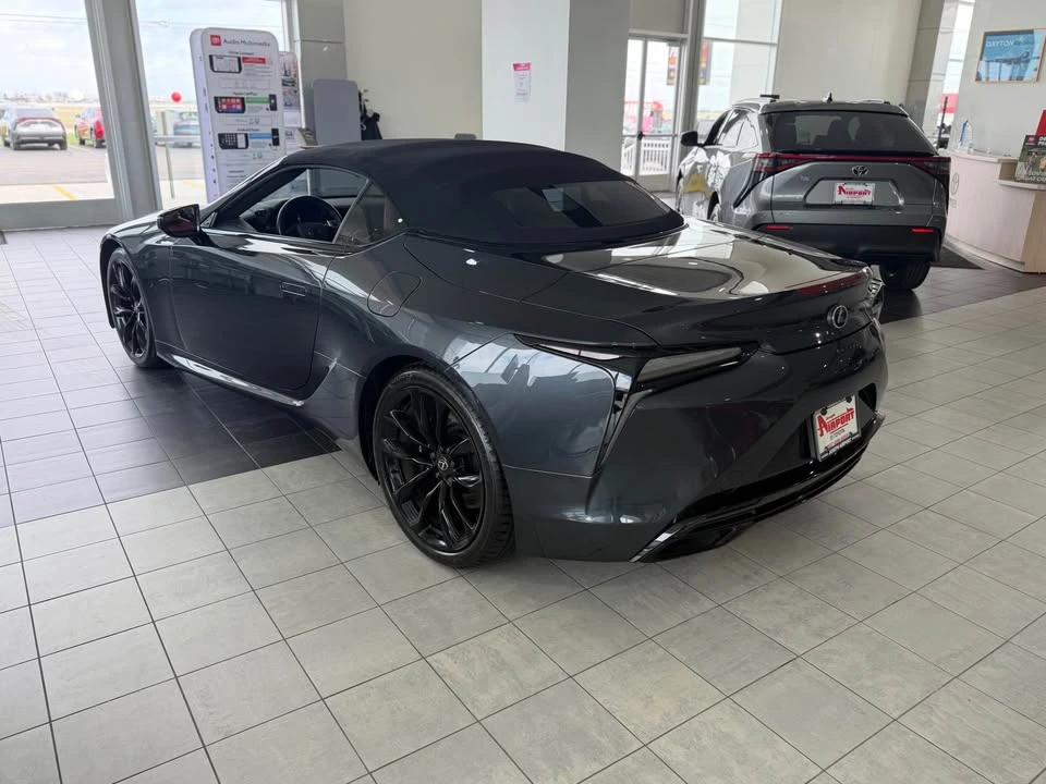 2021 Lexus LC - Image 4 of 10