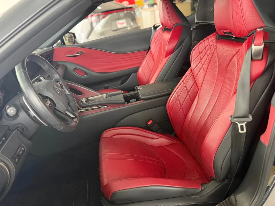 2021 Lexus LC - Image 7 of 10