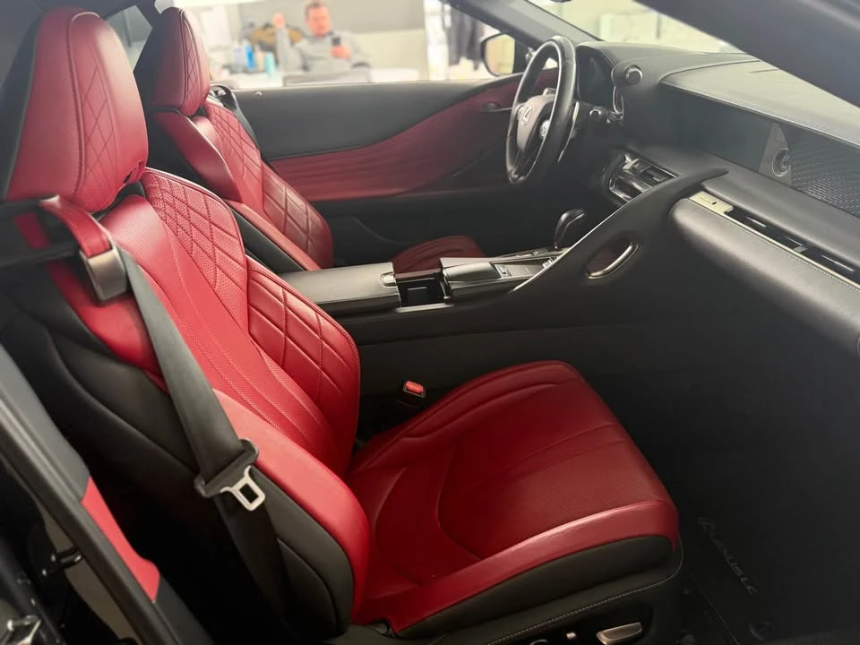 2021 Lexus LC - Image 8 of 10