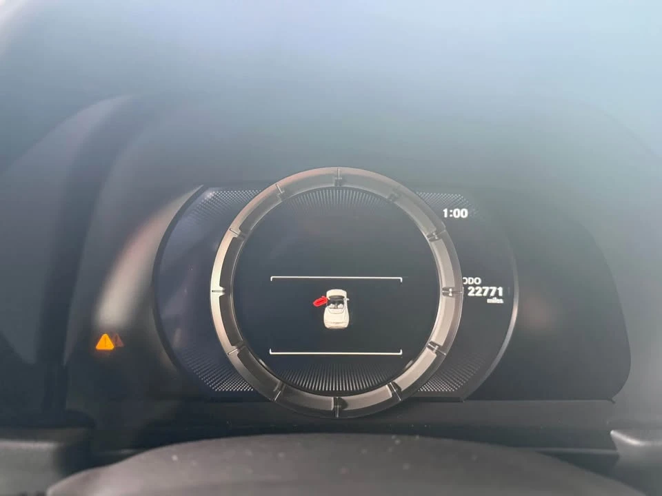 2021 Lexus LC - Image 6 of 10
