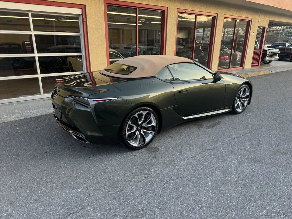 2021 Lexus LC - Image 15 of 21