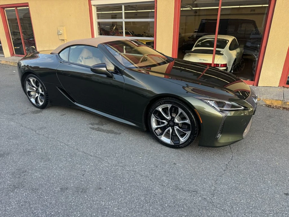 2021 Lexus LC - Image 8 of 21