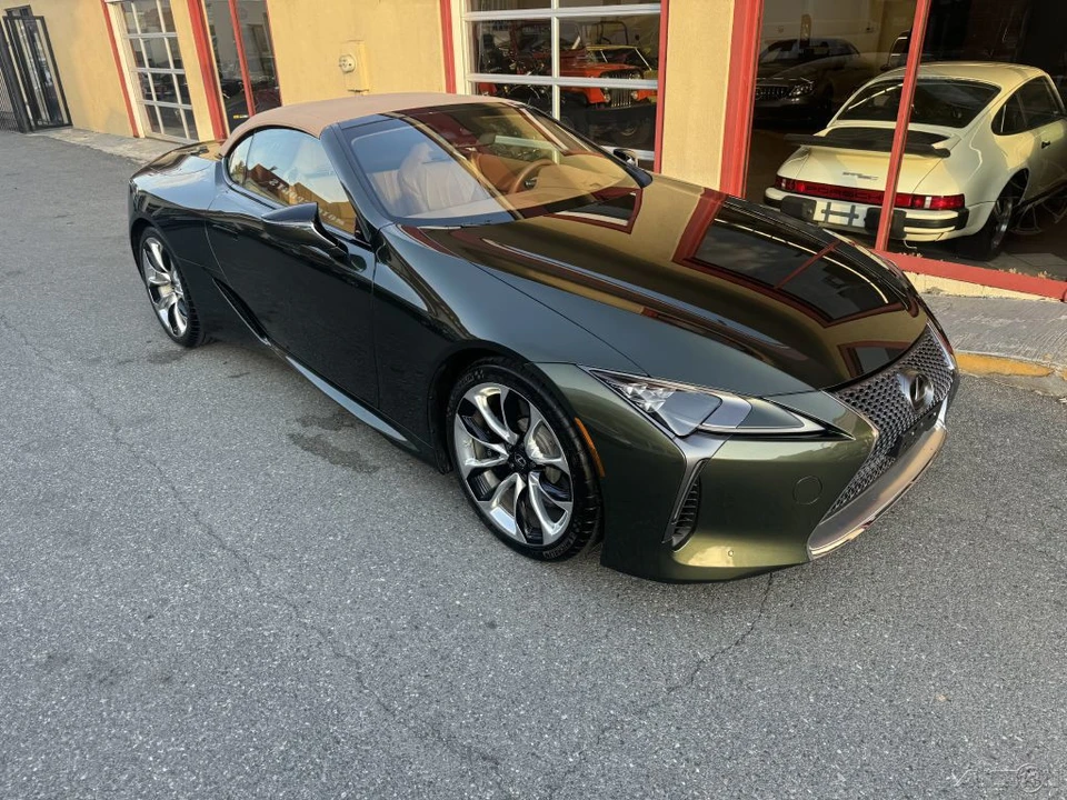 2021 Lexus LC - Image 7 of 21