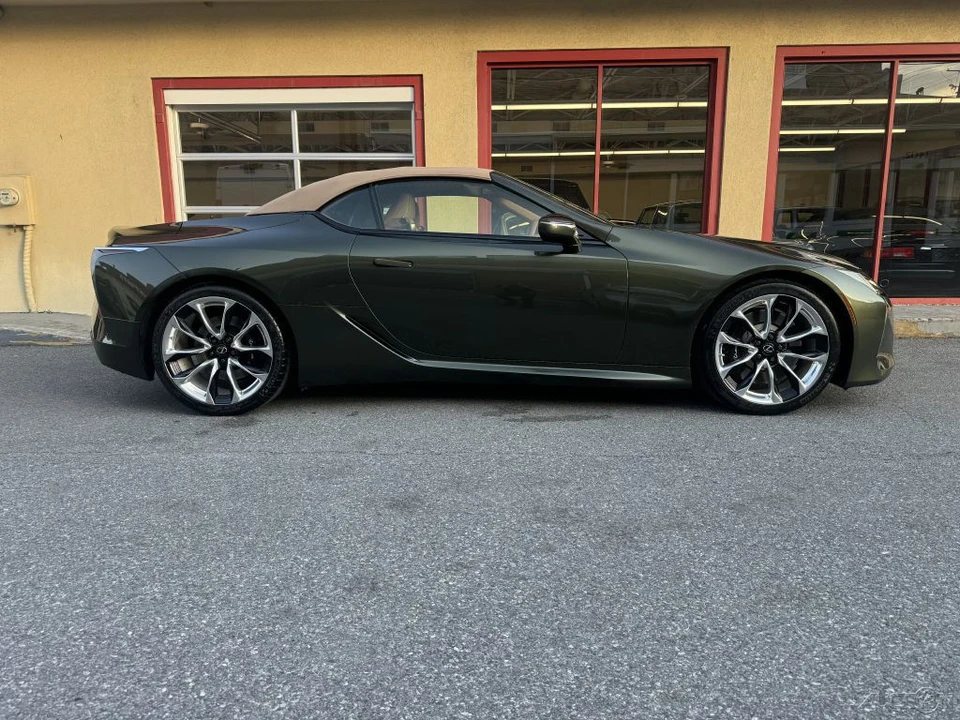 2021 Lexus LC - Image 11 of 21
