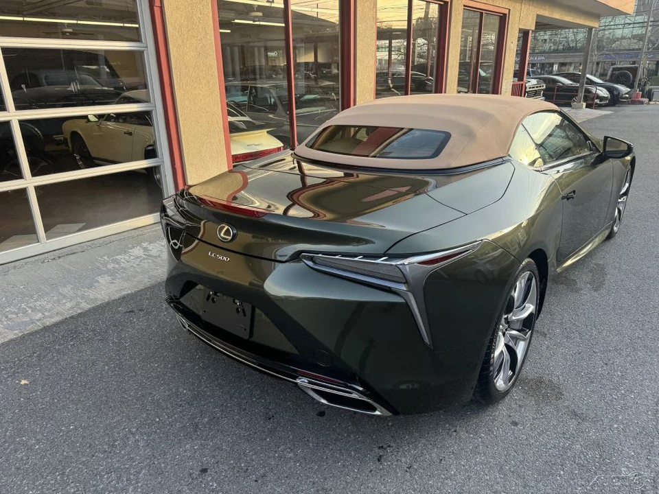 2021 Lexus LC - Image 20 of 21