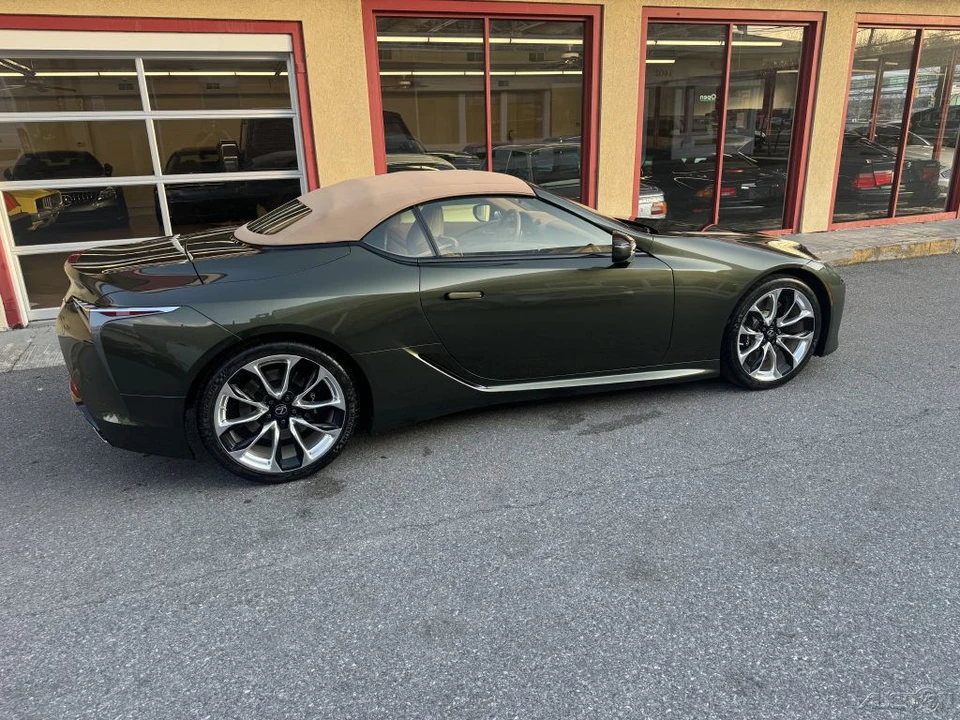 2021 Lexus LC - Image 12 of 21