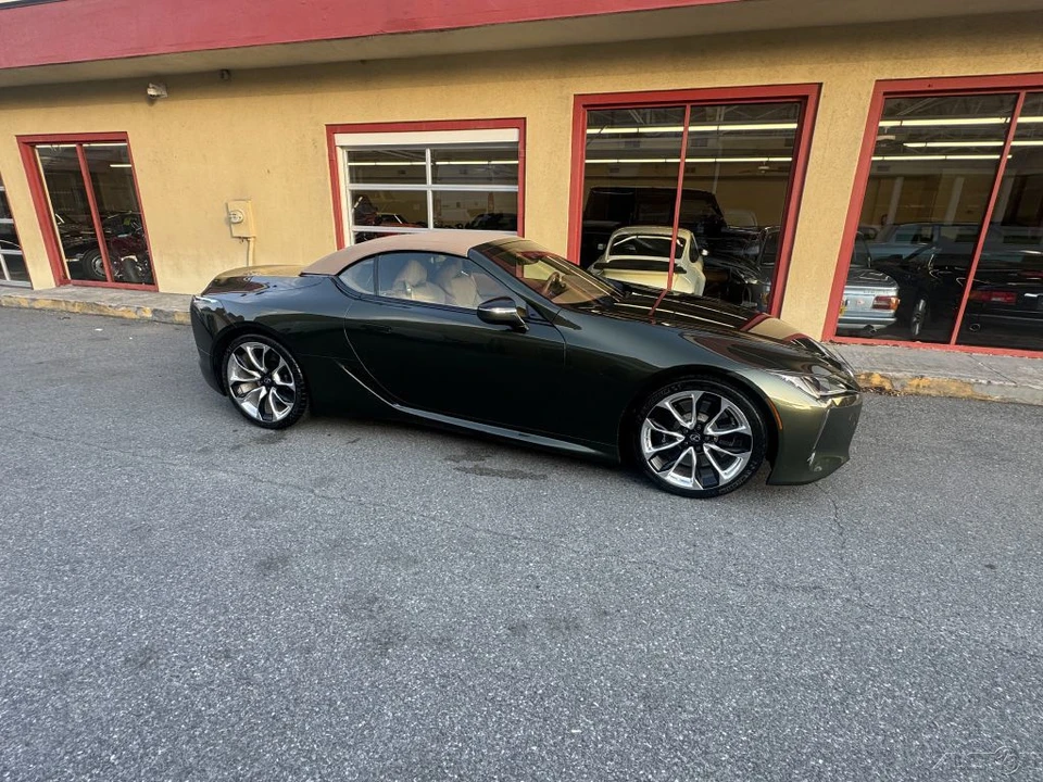 2021 Lexus LC - Image 9 of 21