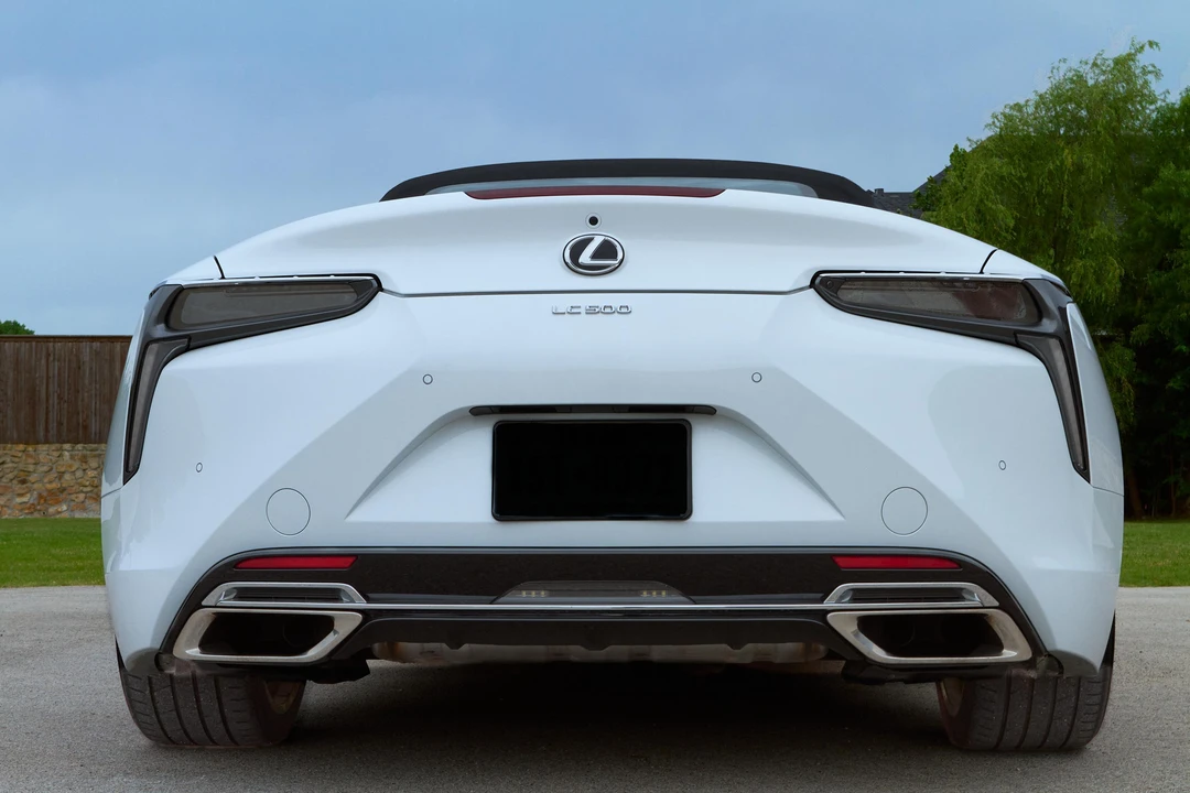 2021 Lexus LC - Image 11 of 31