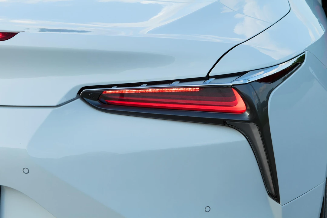 2021 Lexus LC - Image 25 of 31