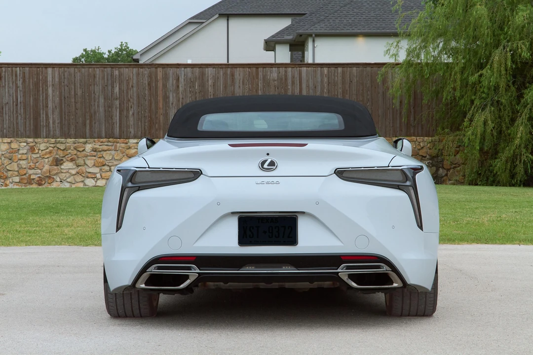 2021 Lexus LC - Image 10 of 31