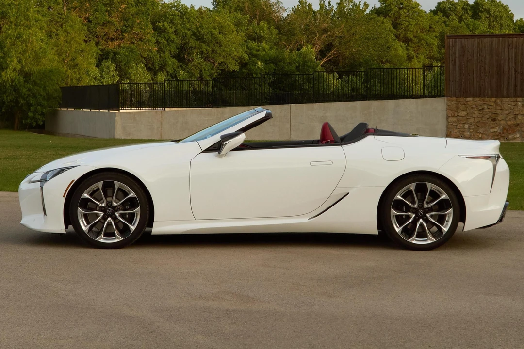 2021 Lexus LC - Image 3 of 31