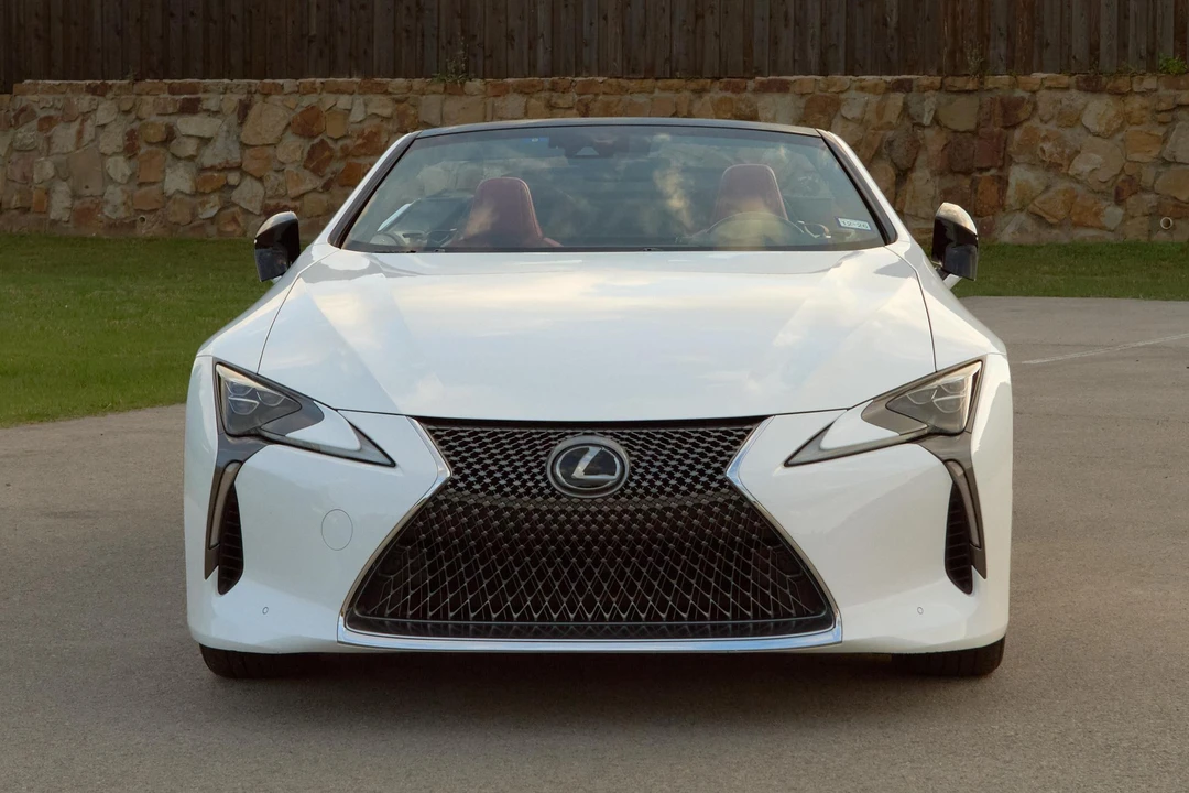 2021 Lexus LC - Image 2 of 31