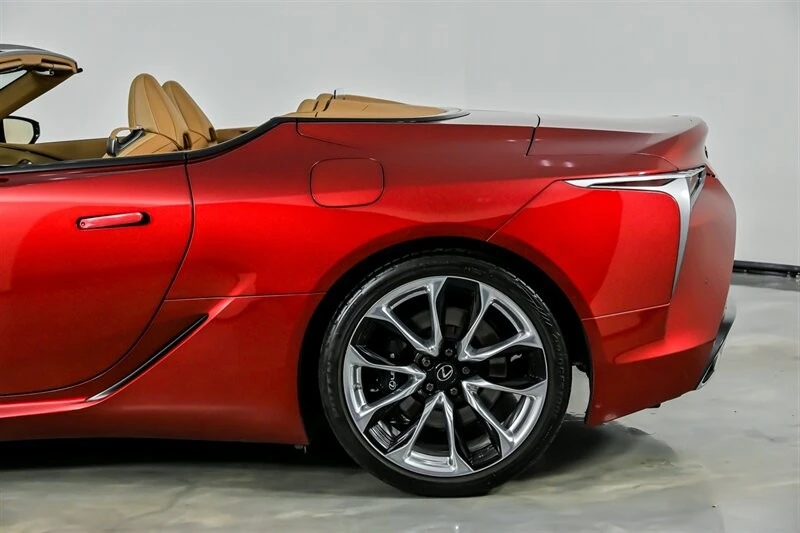 2021 Lexus LC - Image 9 of 12