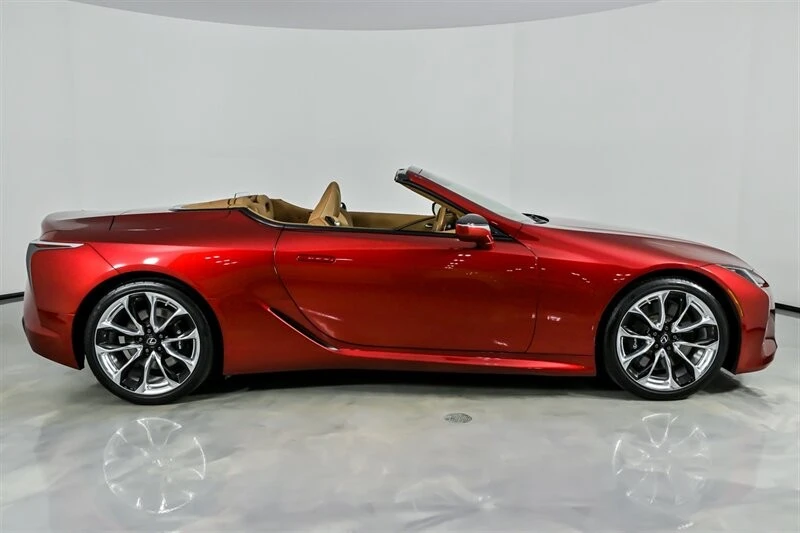 2021 Lexus LC - Image 14 of 21