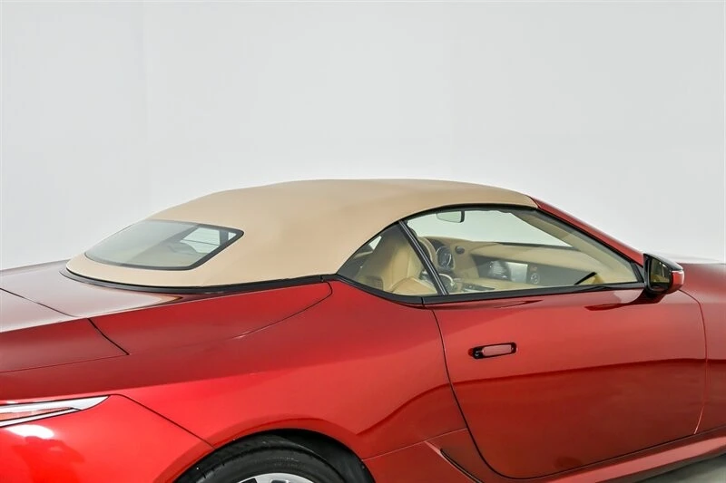 2021 Lexus LC - Image 18 of 21