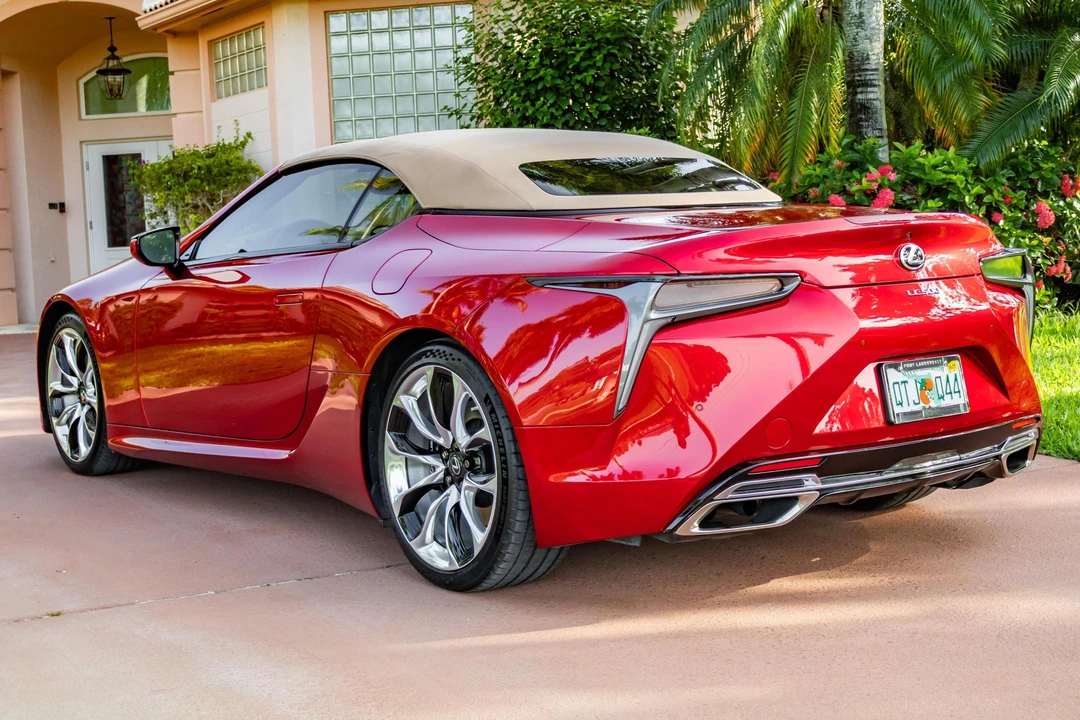 2021 Lexus LC - Image 4 of 31