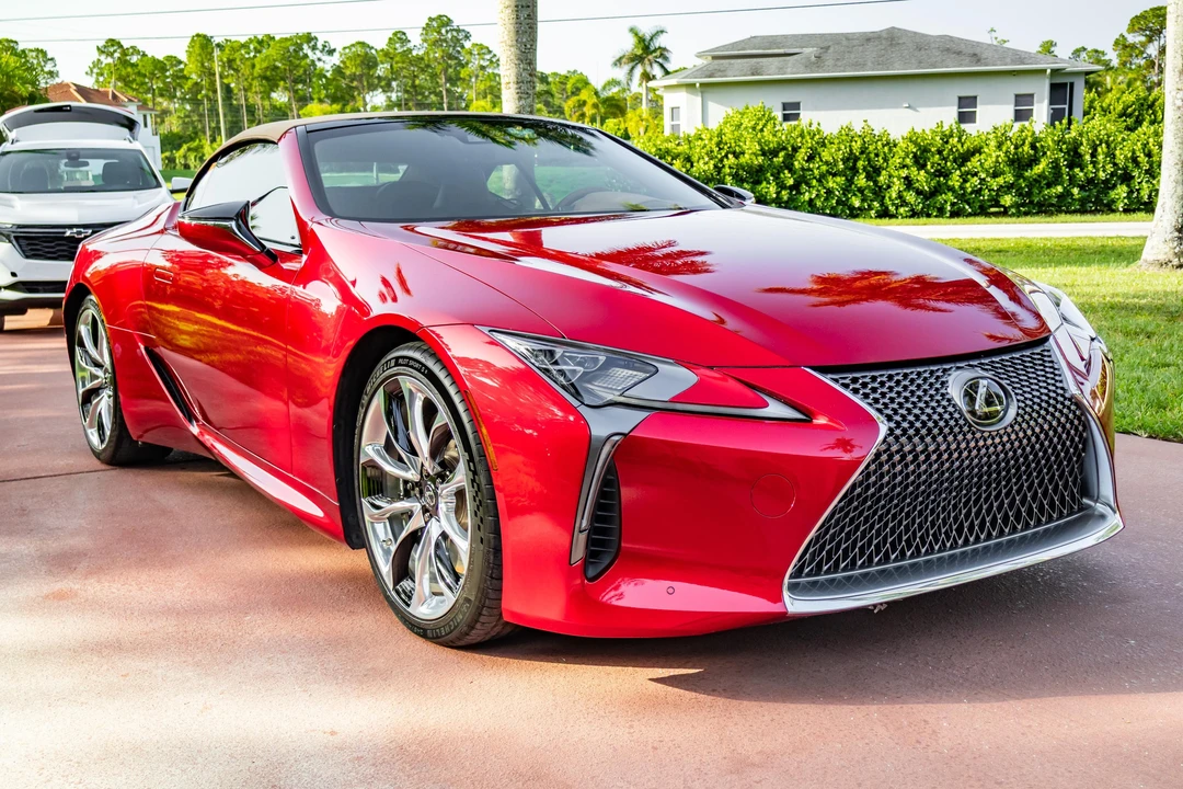 2021 Lexus LC - Image 17 of 31