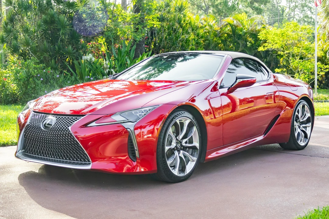 2021 Lexus LC - Image 13 of 31