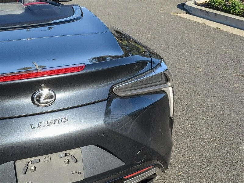 2021 Lexus LC - Image 14 of 21