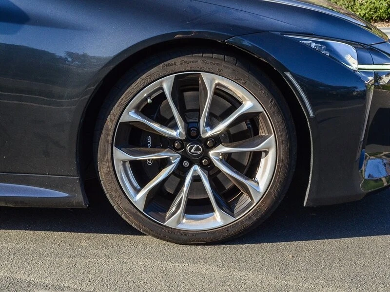2021 Lexus LC - Image 11 of 21