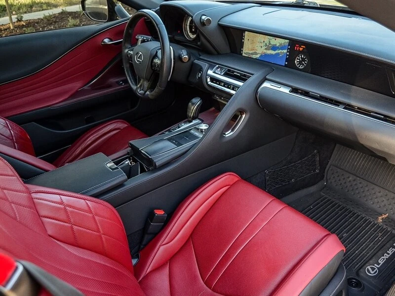 2021 Lexus LC - Image 19 of 21
