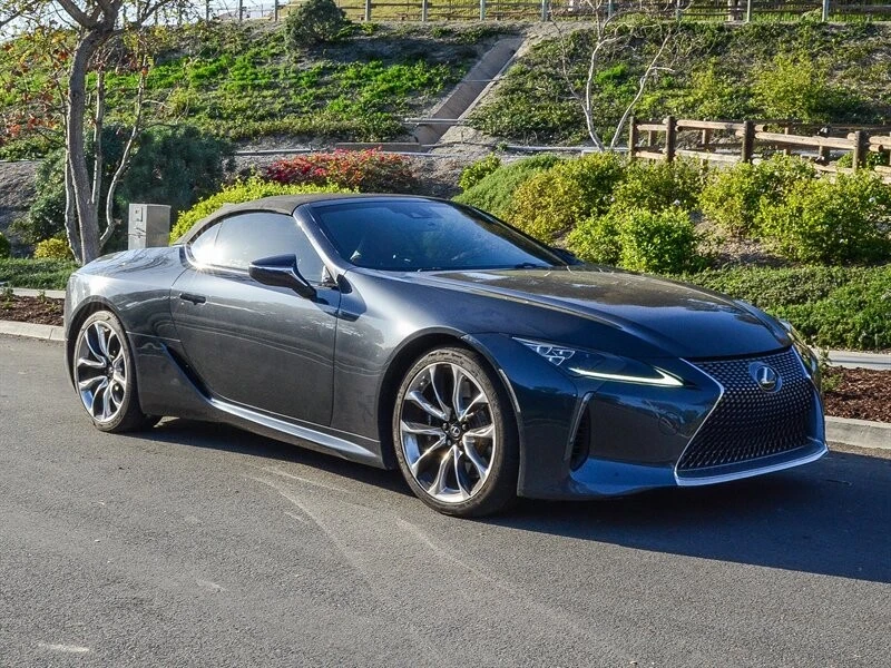 2021 Lexus LC - Image 17 of 21