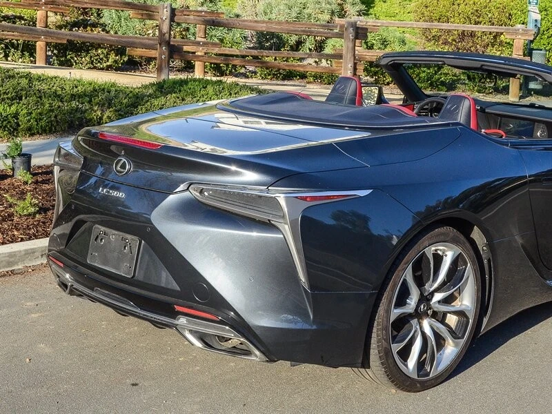 2021 Lexus LC - Image 13 of 21