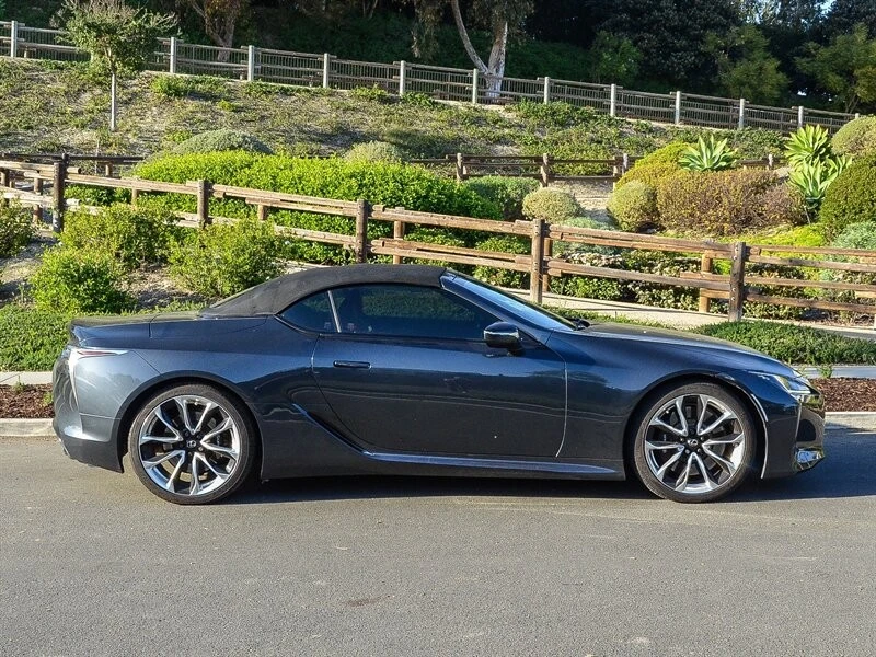 2021 Lexus LC - Image 16 of 21