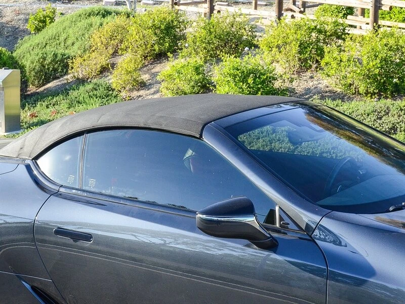 2021 Lexus LC - Image 18 of 21