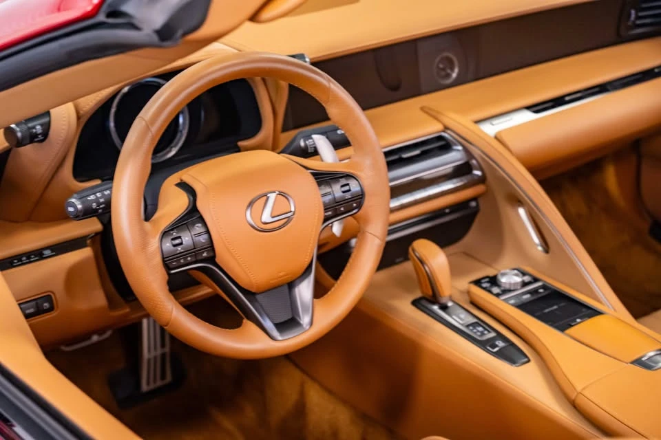 2021 Lexus LC - Image 12 of 20