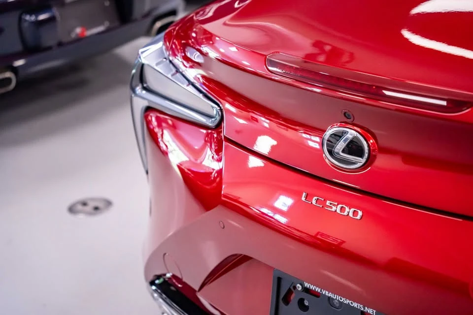 2021 Lexus LC - Image 13 of 20