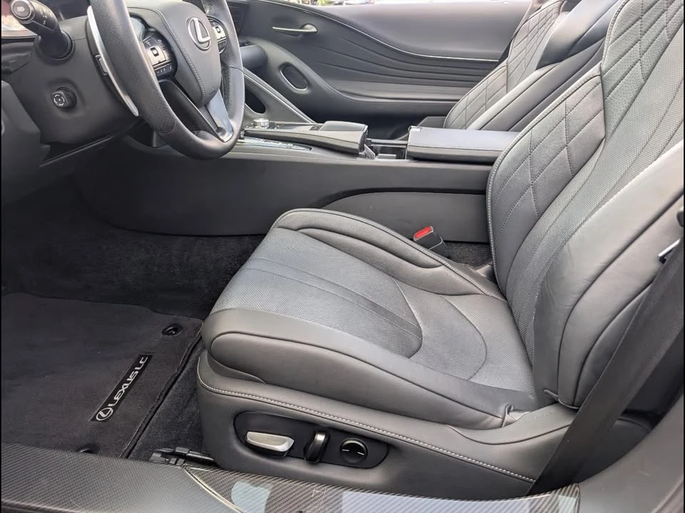 2021 Lexus LC - Image 11 of 20