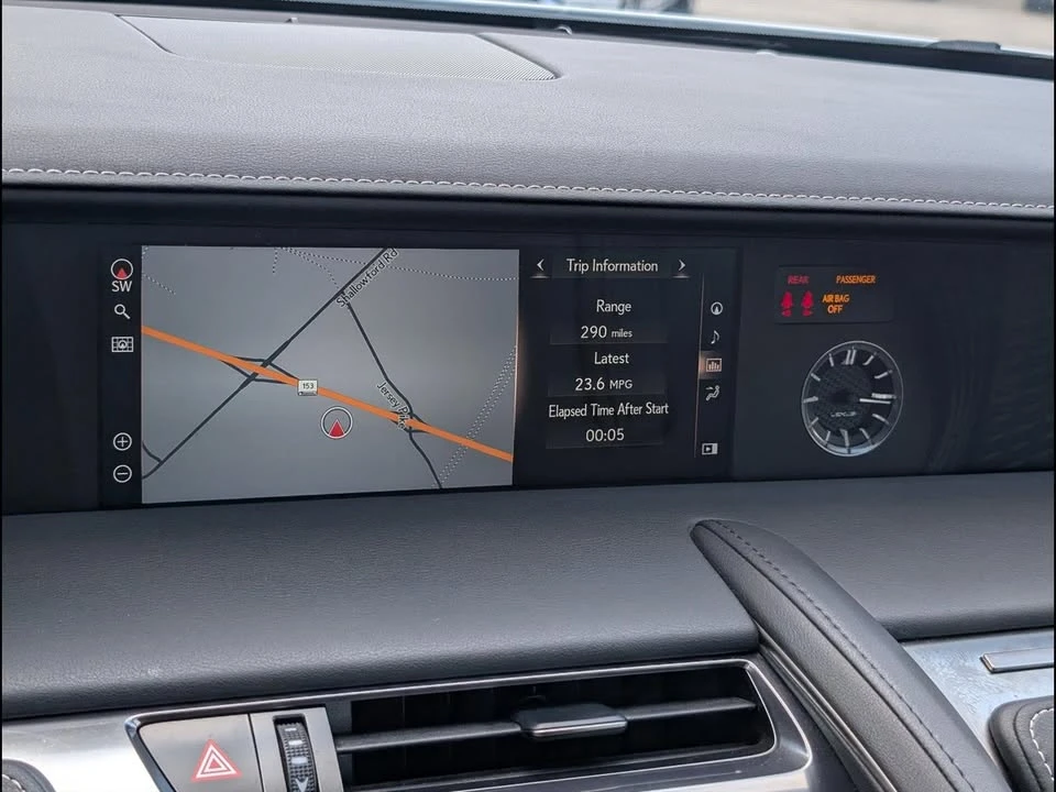 2021 Lexus LC - Image 13 of 20