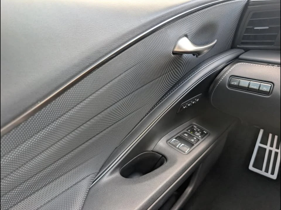 2021 Lexus LC - Image 18 of 20