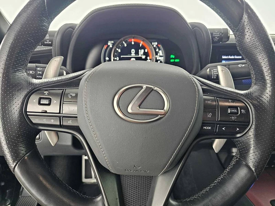 2021 Lexus LC - Image 10 of 11