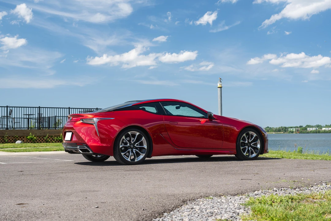 2021 Lexus LC - Image 23 of 31
