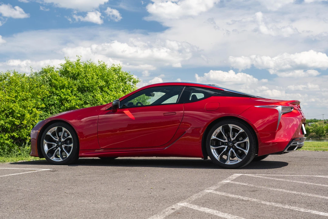 2021 Lexus LC - Image 14 of 31