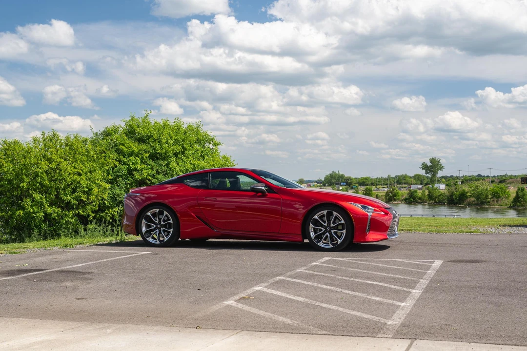 2021 Lexus LC - Image 26 of 31