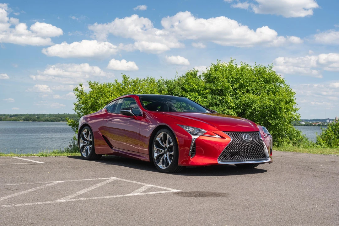 2021 Lexus LC - Image 29 of 31