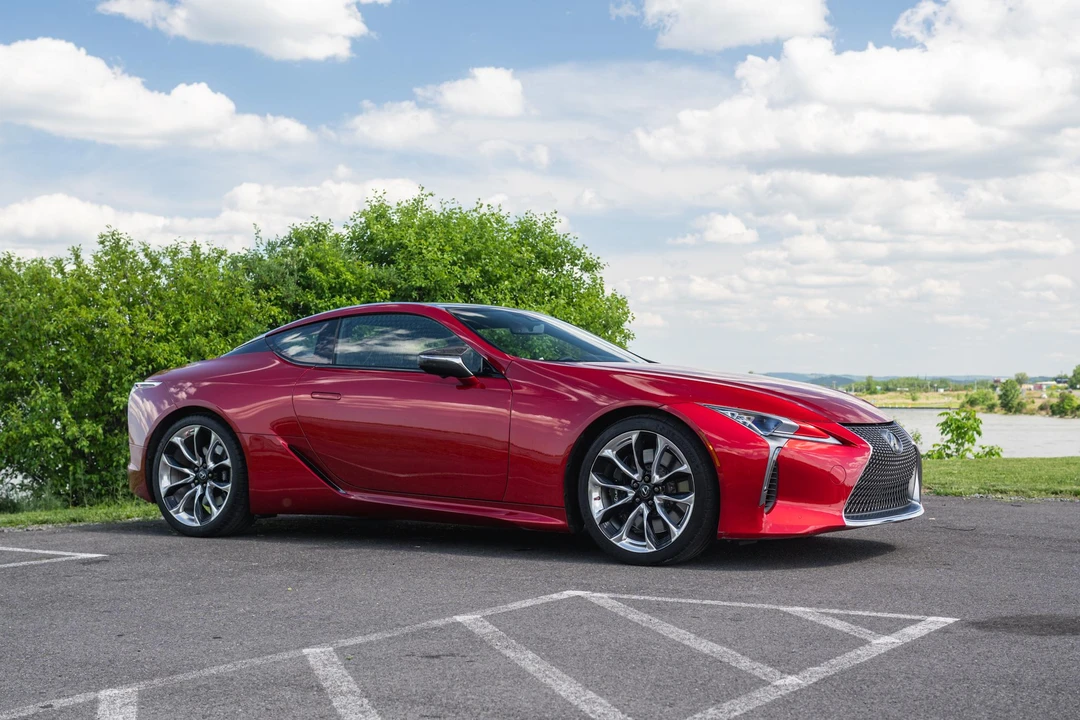 2021 Lexus LC - Image 27 of 31