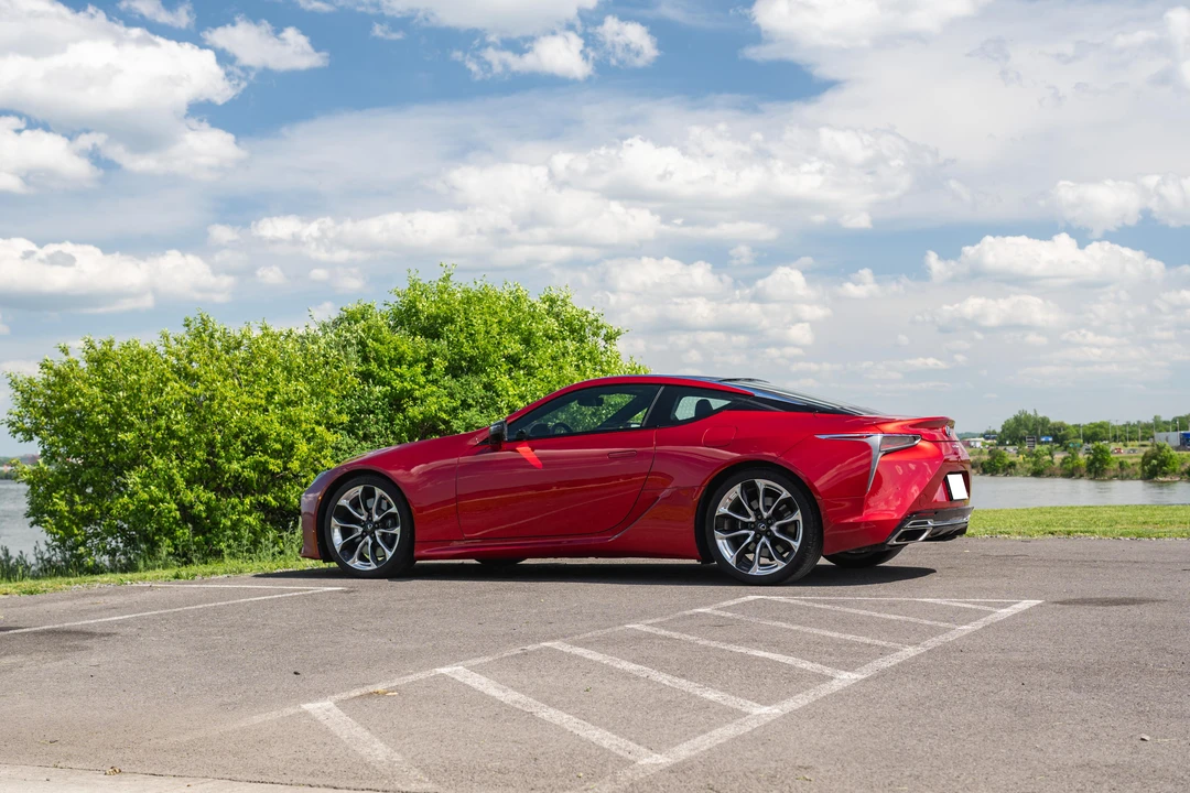 2021 Lexus LC - Image 15 of 31