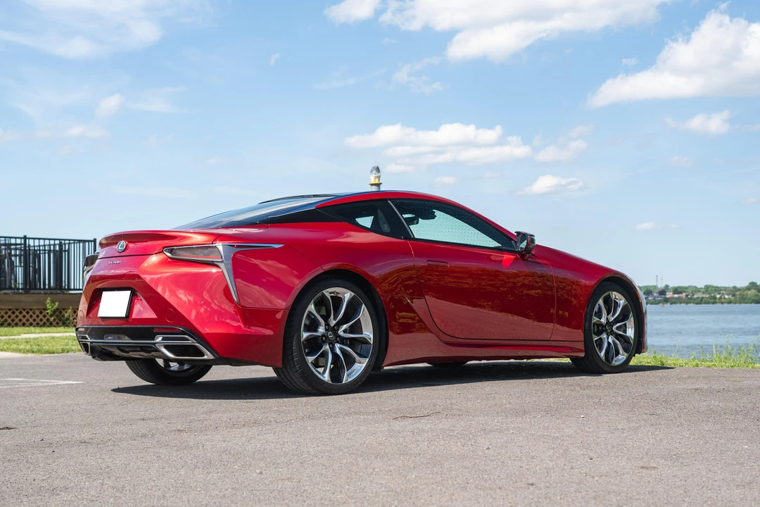 2021 Lexus LC - Image 22 of 31
